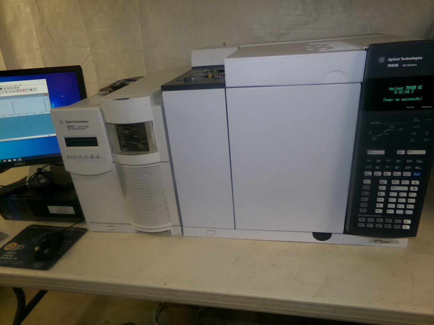 A picture of a gas chromatograph mass spectrometer.